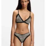Triangle bra with lace trims