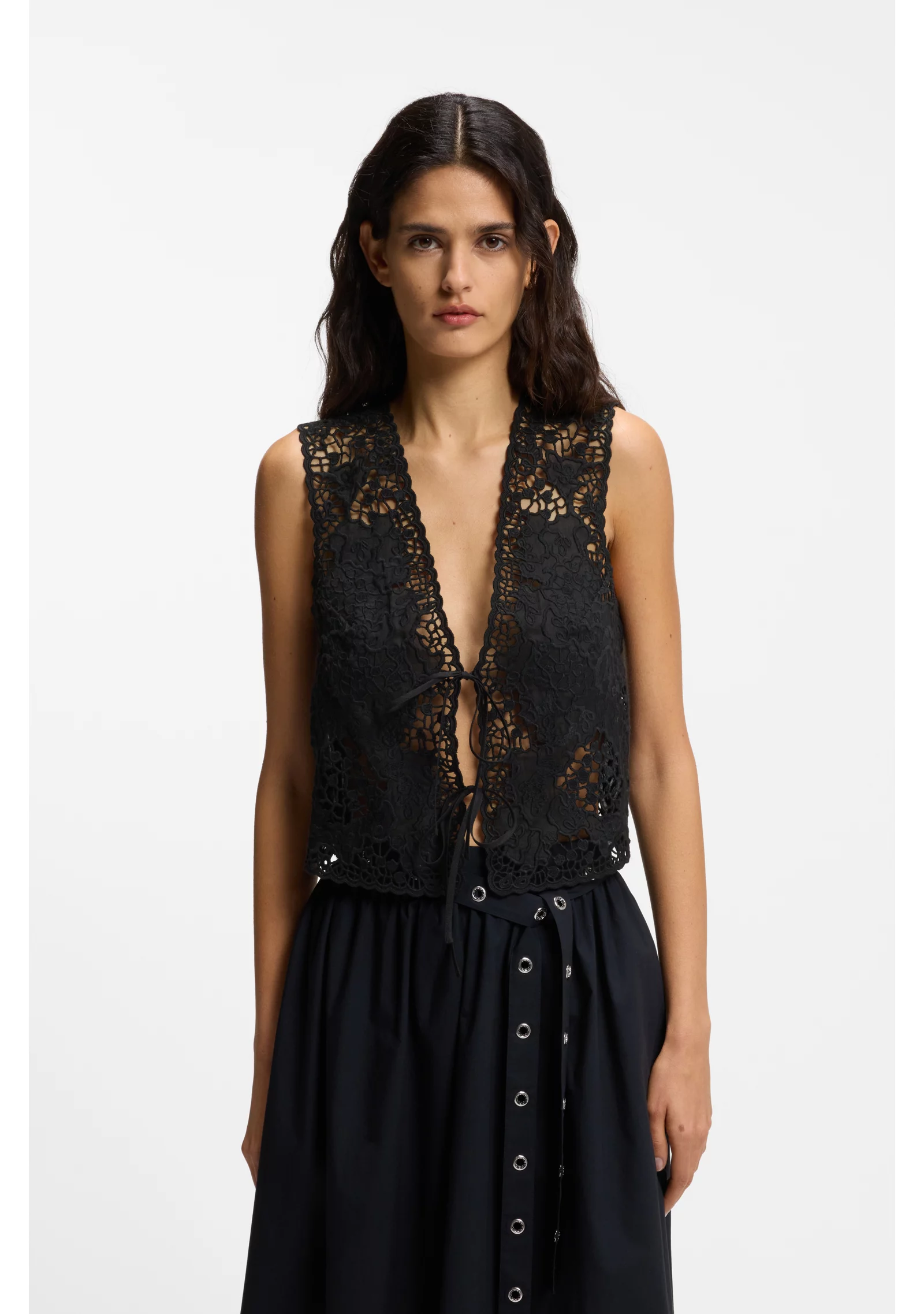 hbeu50556743_001_350 Embroidered waistcoat with tie closure - Image 1