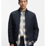 Reversible water-repellent jacket with quilting
