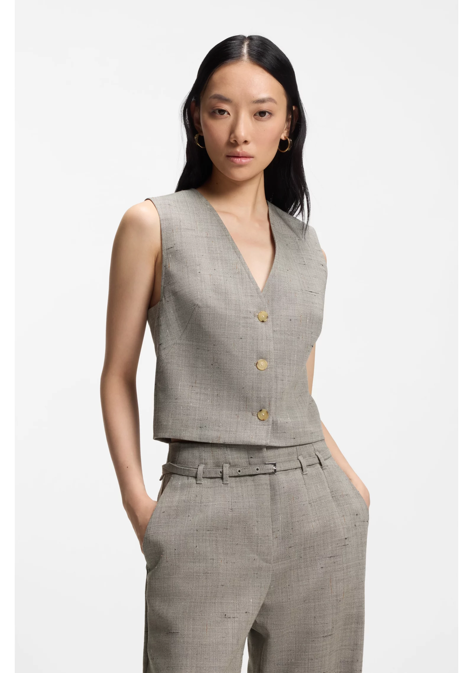 hbeu50558296_978_350 Cropped waistcoat in a wool blend - Image 1