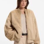 Reversible relaxed-fit bomber in satin and faux fur, Beige